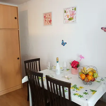 Niko Apartment *