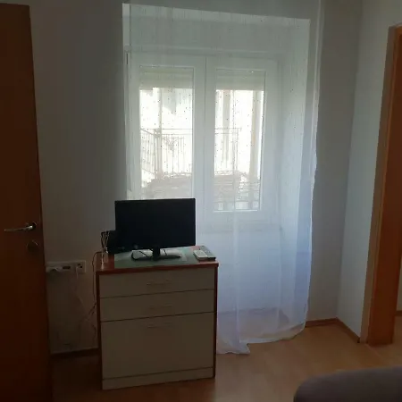 Niko Apartment